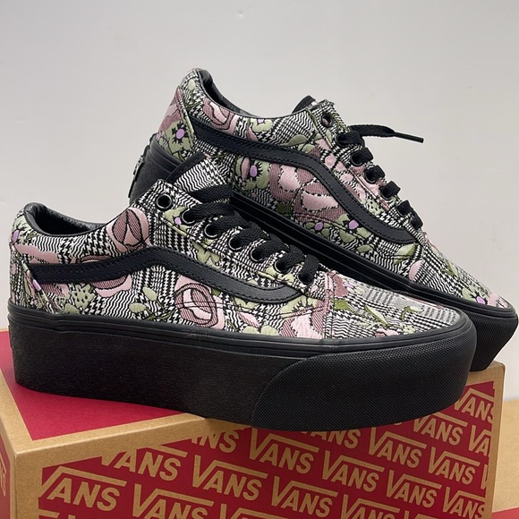 Vans WMNS Old Skool Stackform Tapestry Floral Black VN0009PZBM8
Platforms Snkrs - Picture 7 of 16